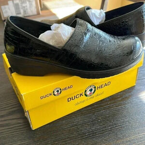 Duck head Becky black croco clogs size 11 new in box